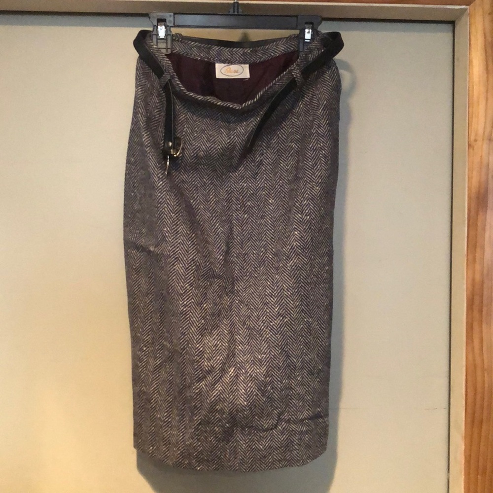 Russ herringbone skirt with black belt